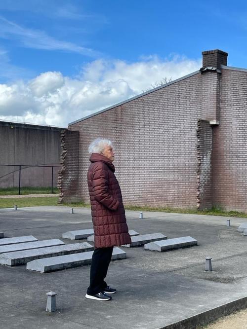 22-03: Femmetje de Wind vertelt in Vught over haar boek ‘Hij noemde me Elly’